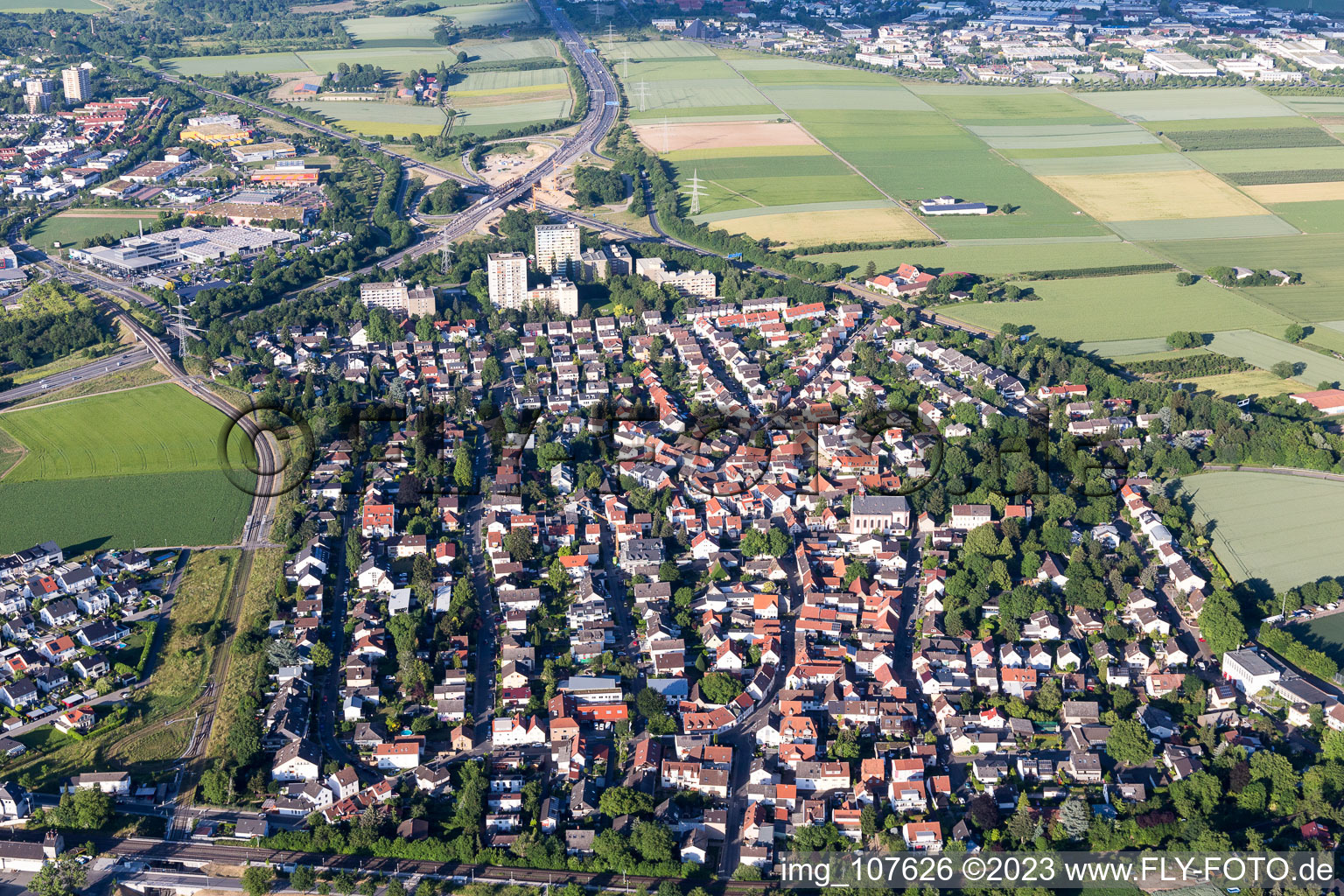 Ortsteil Marienborn in Mainz im Bundesland Rheinland-Pfalz, Deutschland von oben