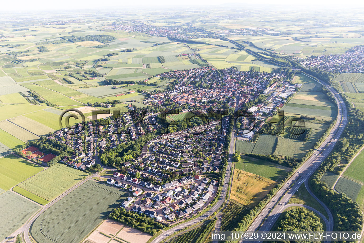 Klein-Winternheim im Bundesland Rheinland-Pfalz, Deutschland