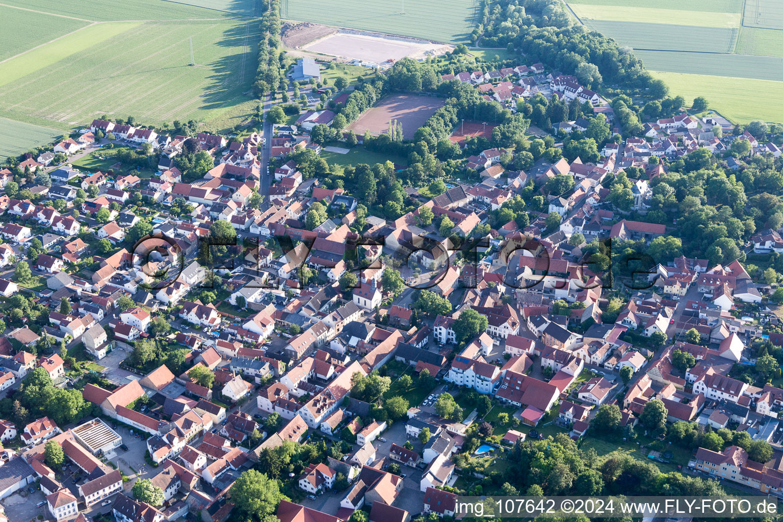 Undenheim im Bundesland Rheinland-Pfalz, Deutschland aus der Luft betrachtet