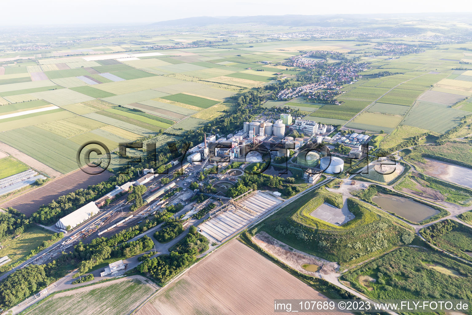 Luftaufnahme von Offstein. Südzucker AG im Bundesland Rheinland-Pfalz, Deutschland
