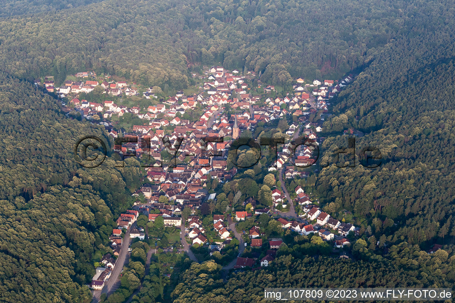 Dörrenbach im Bundesland Rheinland-Pfalz, Deutschland aus der Luft betrachtet