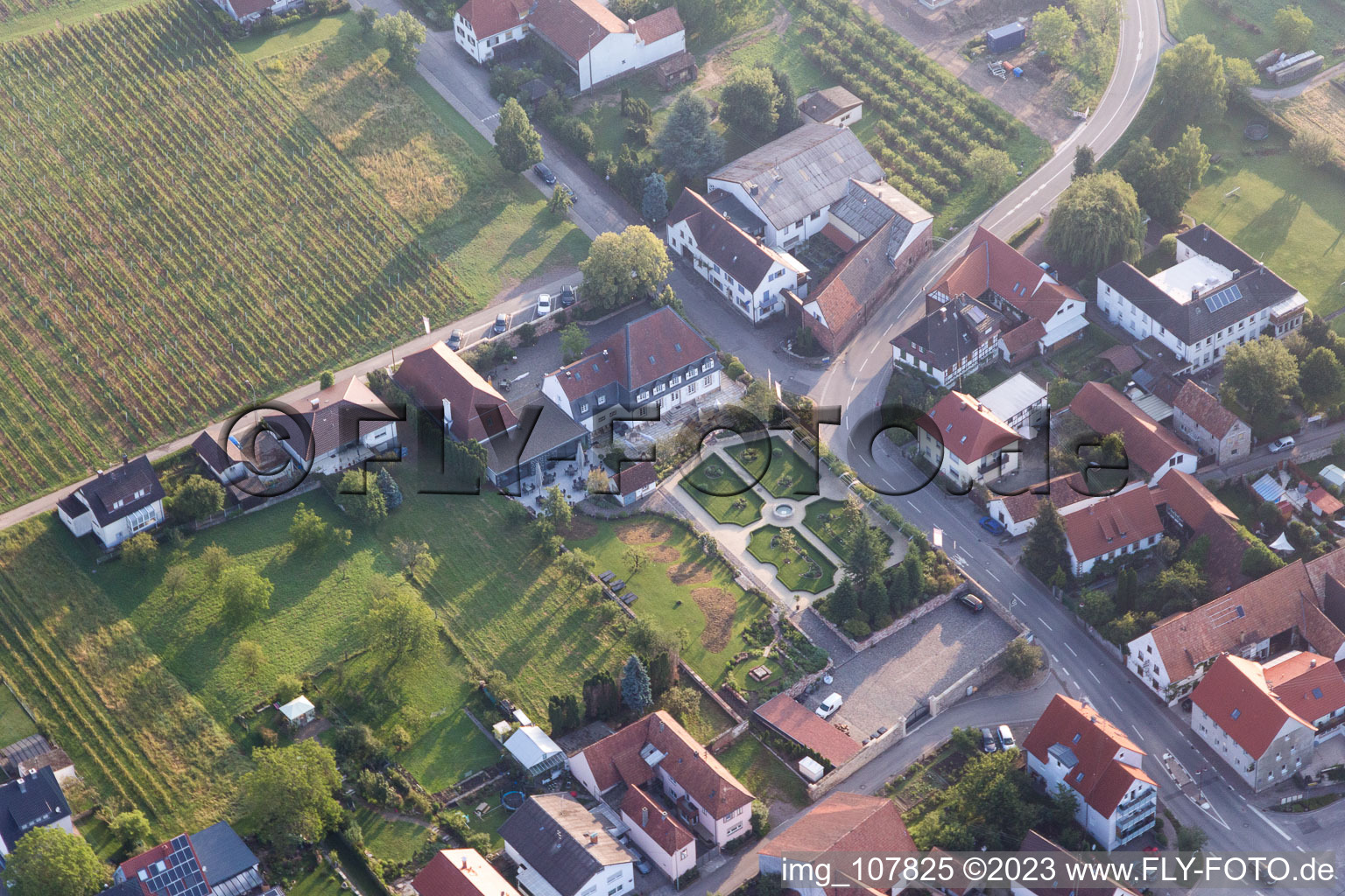 Luftbild von Oberotterbach im Bundesland Rheinland-Pfalz, Deutschland