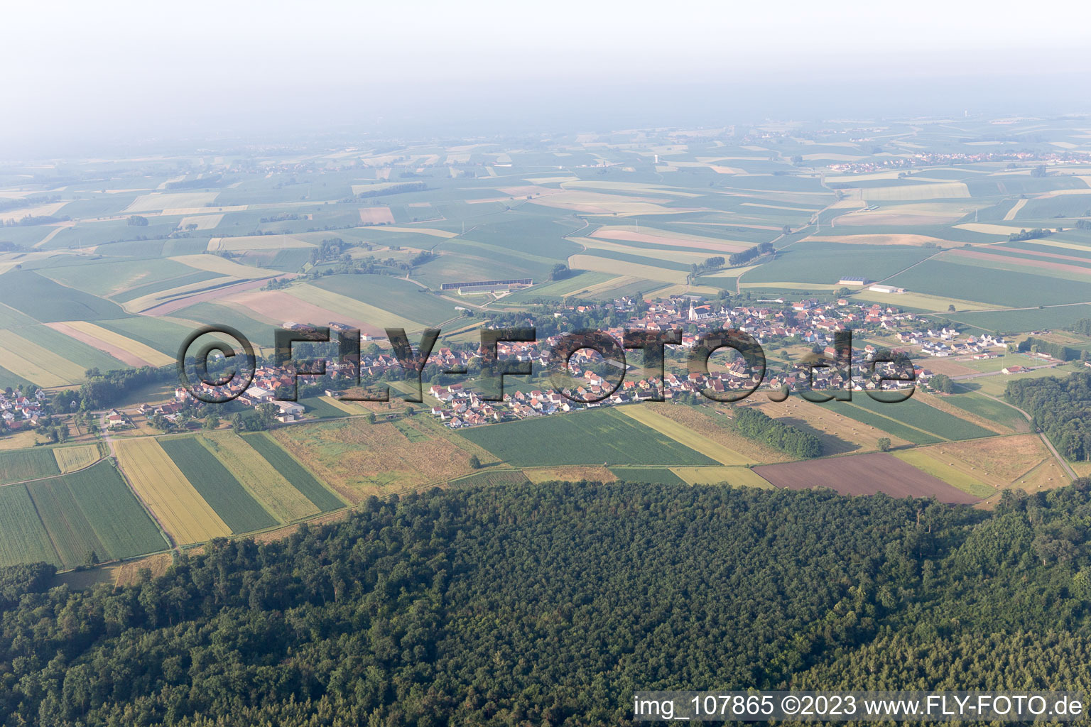 Luftbild von Niederlauterbach im Bundesland Bas-Rhin, Frankreich