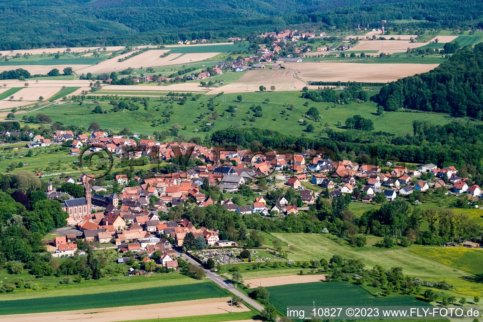 Frœschwiller im Bundesland Bas-Rhin, Frankreich von oben