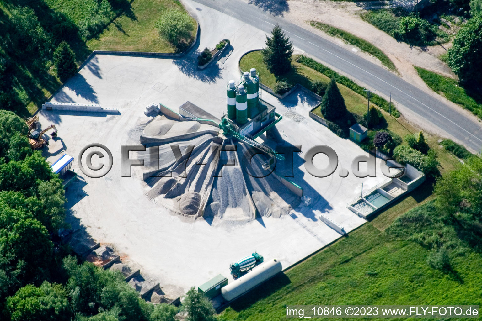 Gumbrechtshoffen im Bundesland Bas-Rhin, Frankreich von einer Drohne aus