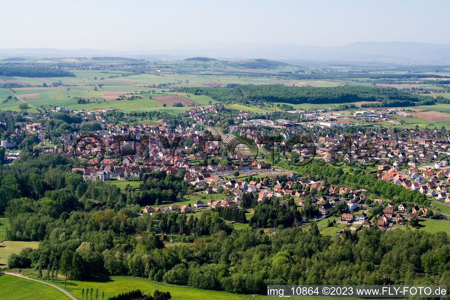 Luftbild von Ingwiller im Bundesland Bas-Rhin, Frankreich