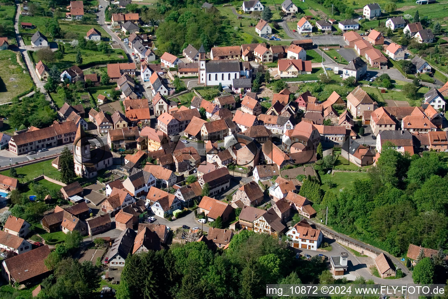 Dorf - Ansicht in Weiterswiller in Grand Est im Bundesland Bas-Rhin, Frankreich
