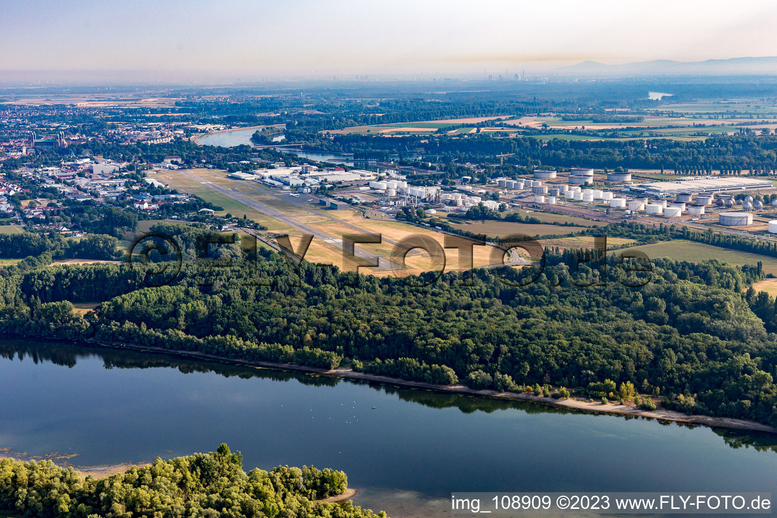 Speyer, Flugplatz im Bundesland Rheinland-Pfalz, Deutschland von oben