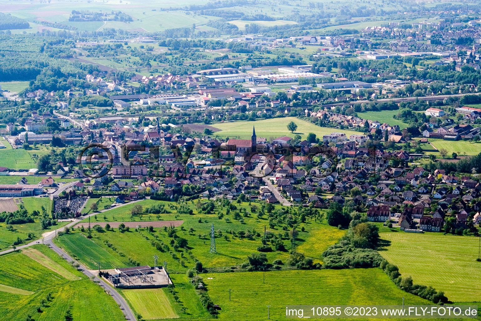 Luftbild von Saverne, Monswiller von Norden im Bundesland Bas-Rhin, Frankreich