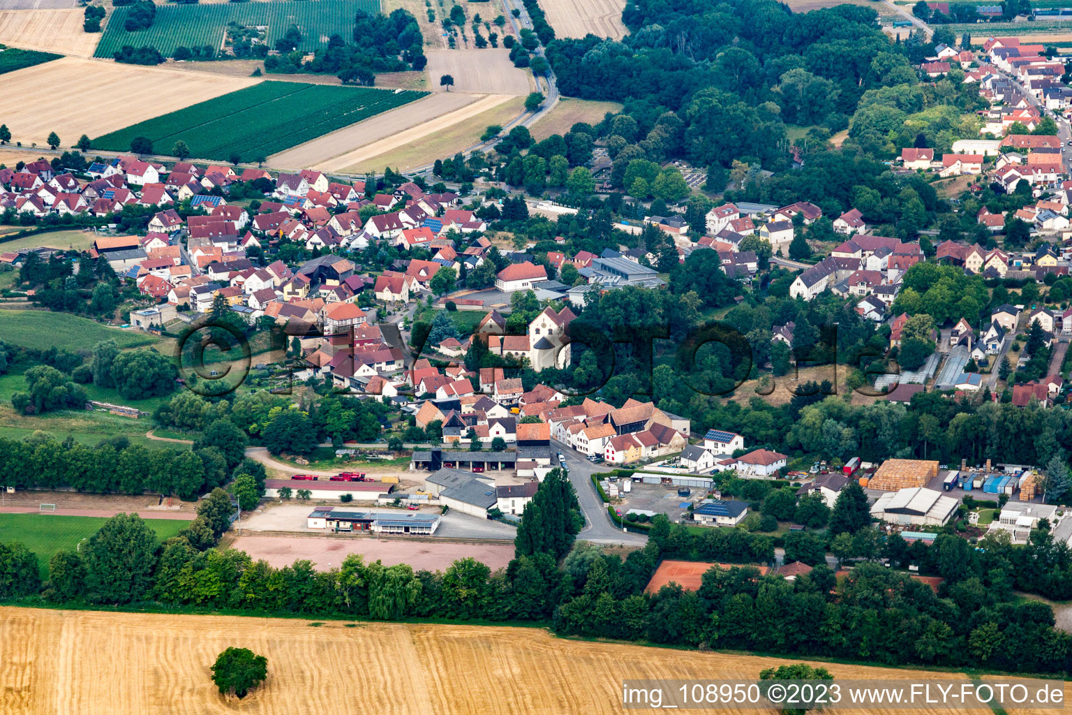 Luftaufnahme von Hördt im Bundesland Rheinland-Pfalz, Deutschland