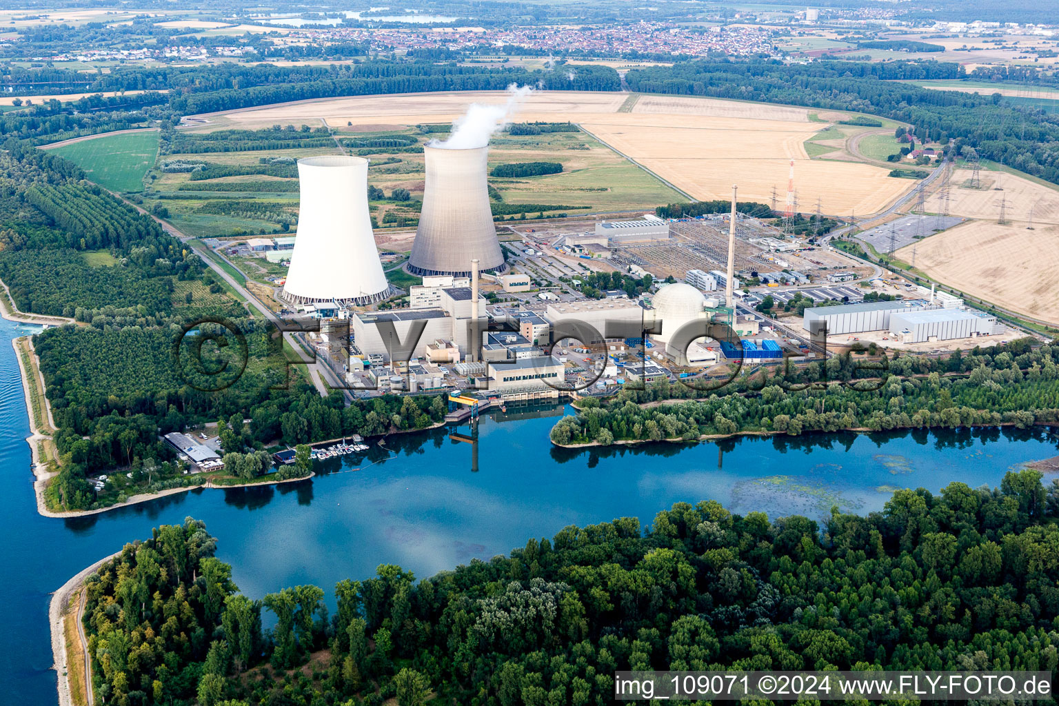 Luftbild von AKW in Philippsburg im Bundesland Baden-Württemberg, Deutschland