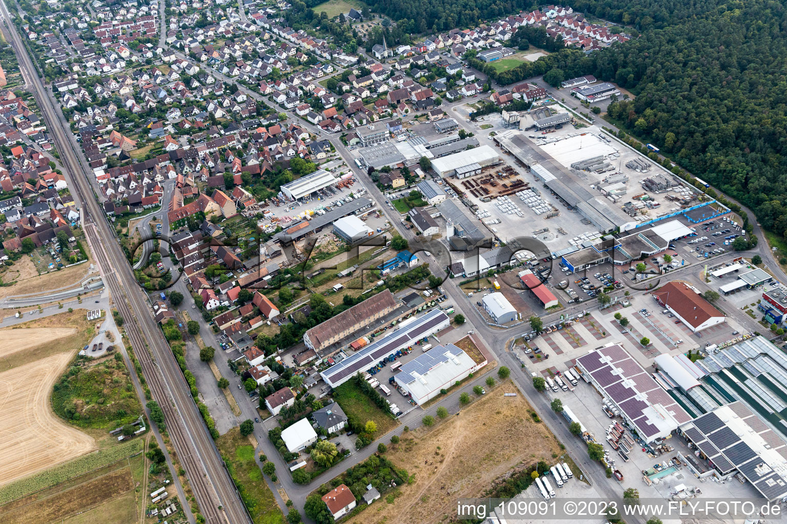 Industriegebiet Spöckerbuchenstr im Ortsteil Friedrichstal in Stutensee im Bundesland Baden-Württemberg, Deutschland