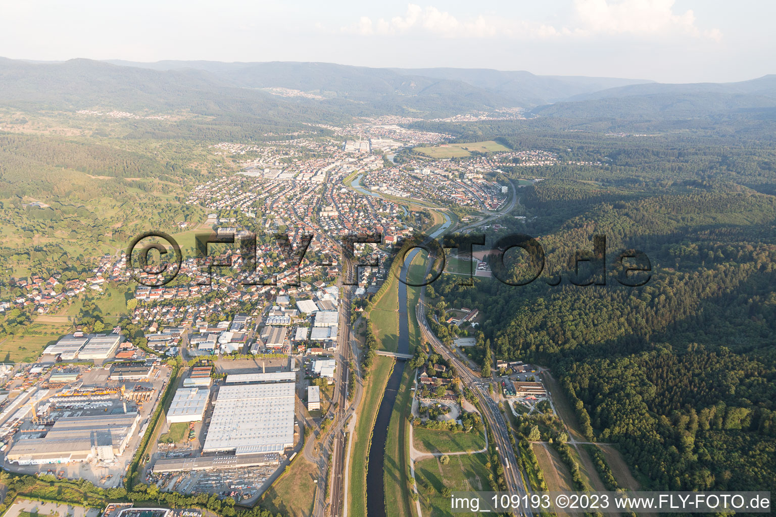 Luftaufnahme von Bad Rotenfels im Bundesland Baden-Württemberg, Deutschland
