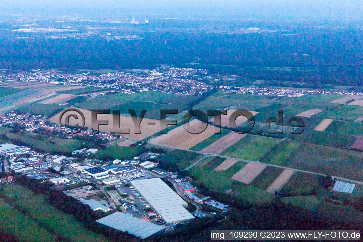 Luftaufnahme von Minderslachen, Gewerbegebiet Horst in Kandel im Bundesland Rheinland-Pfalz, Deutschland