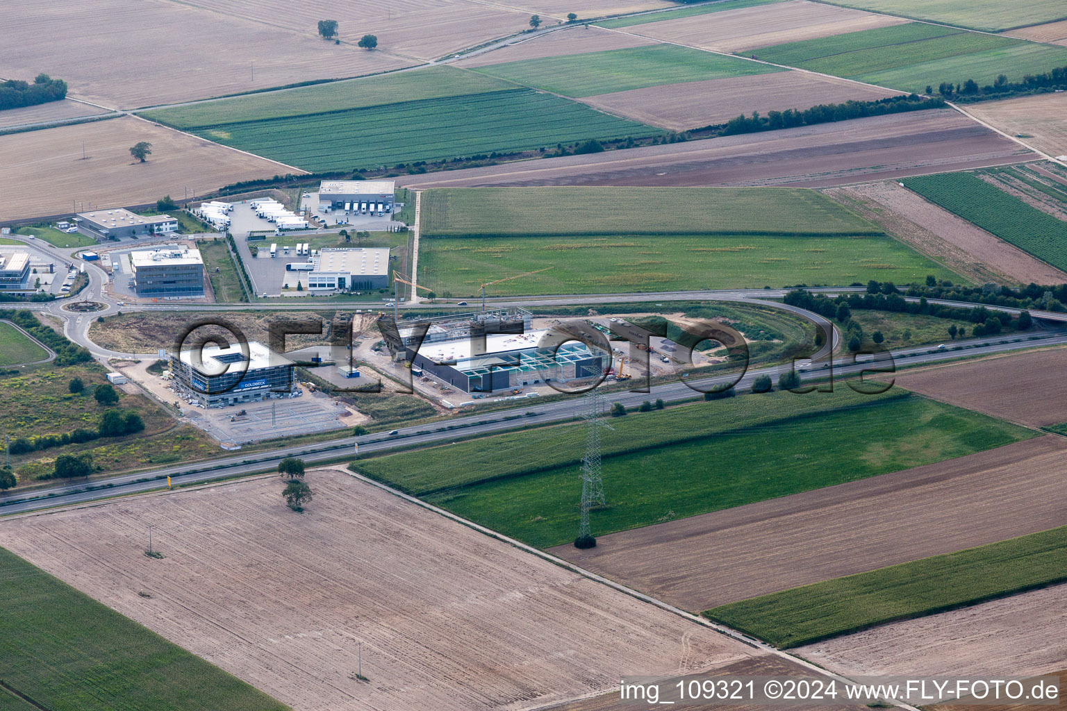 Schrägluftbild von Rülzheim, Gewerbegebiet N im Bundesland Rheinland-Pfalz, Deutschland