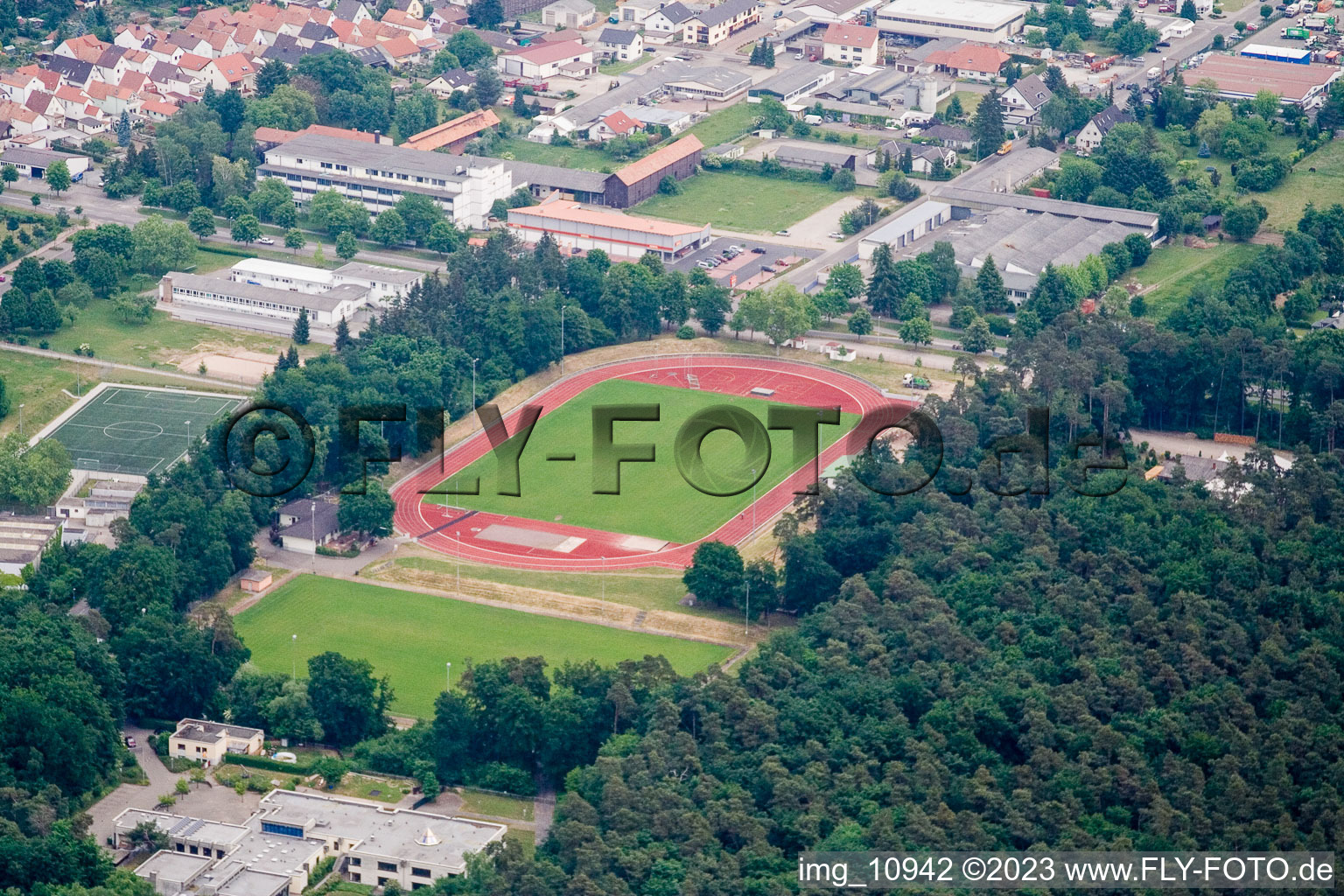 Luftbild von Rülzheim, Fussballstadion im Bundesland Rheinland-Pfalz, Deutschland