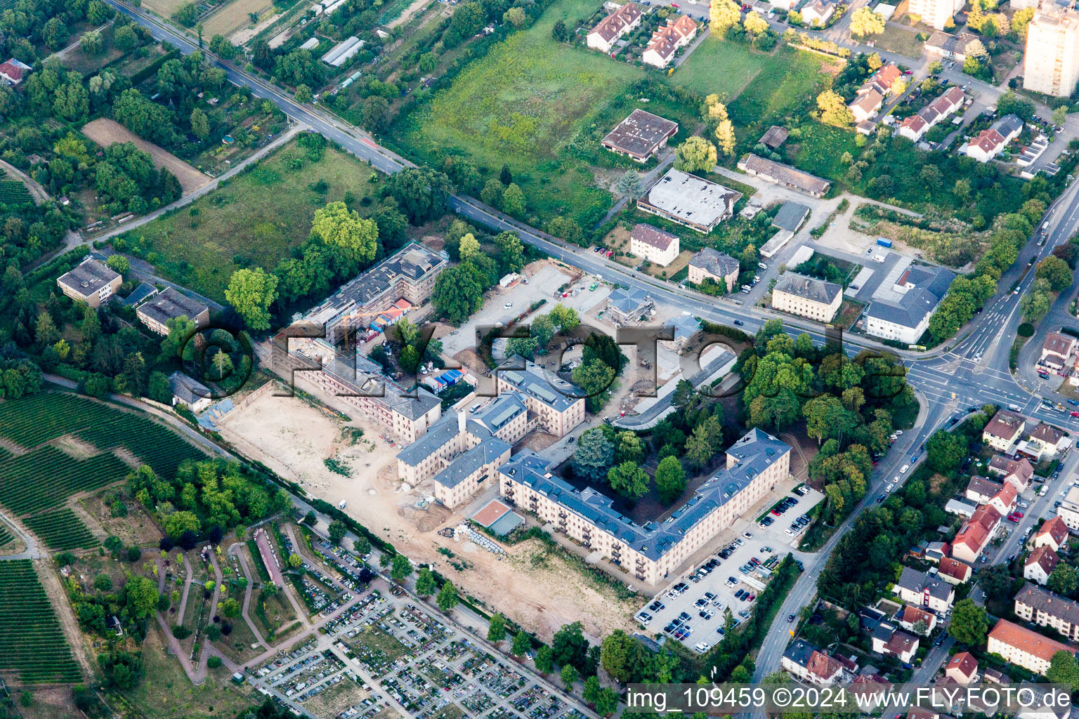 Luftbild von Baustelle zur Sanierung und Restauration der Wohnanlage in Heppenheim (Bergstraße) im Bundesland Hessen, Deutschland