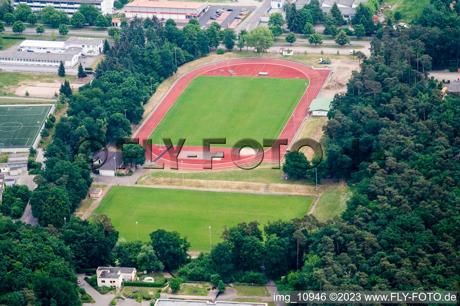 Luftaufnahme von Rülzheim, Fussballstadion im Bundesland Rheinland-Pfalz, Deutschland