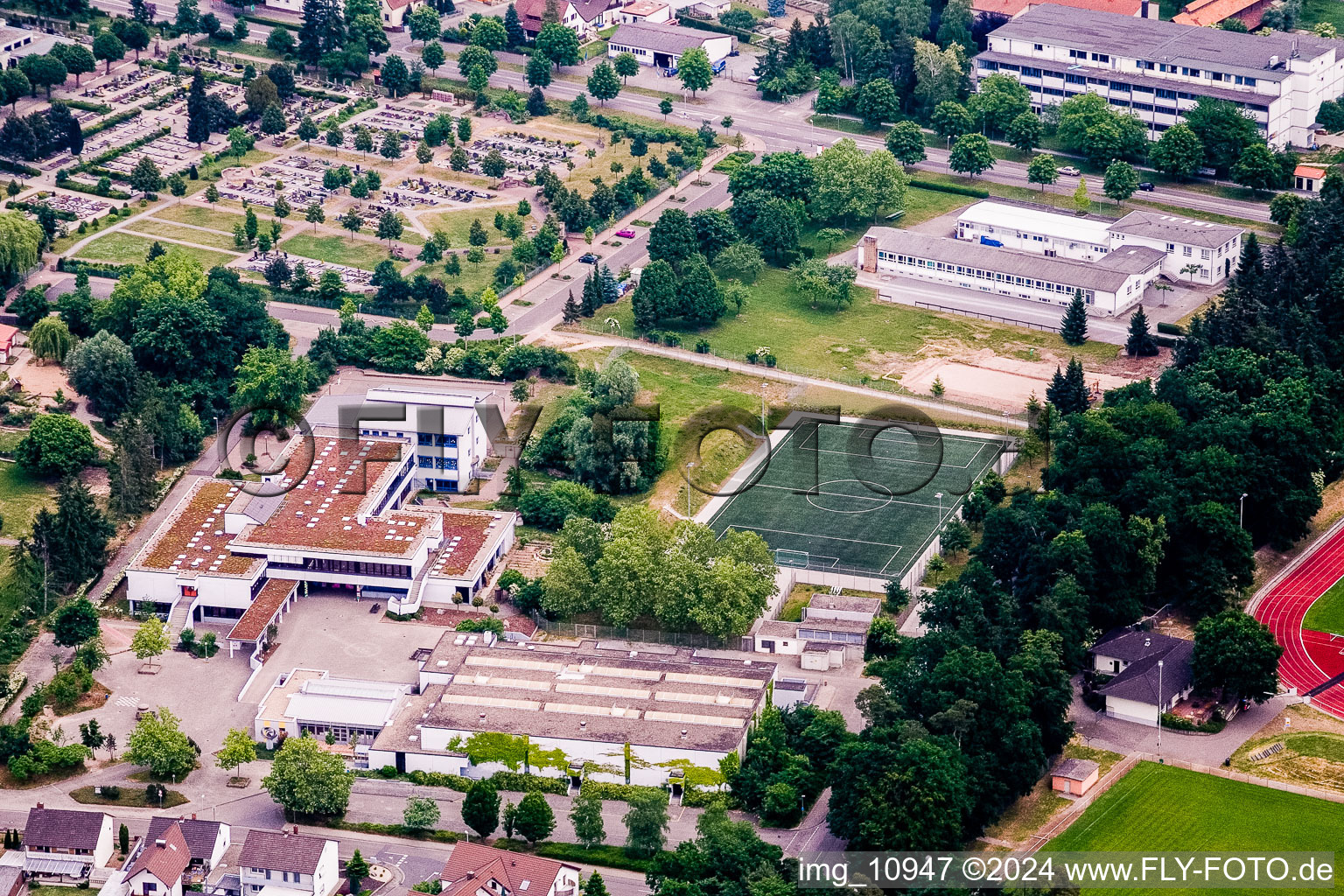 Schulgebäude der IGS Rülzheim in Rülzheim im Bundesland Rheinland-Pfalz, Deutschland