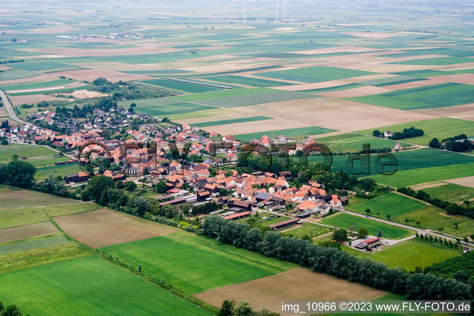 Herxheimweyher im Bundesland Rheinland-Pfalz, Deutschland aus der Luft betrachtet