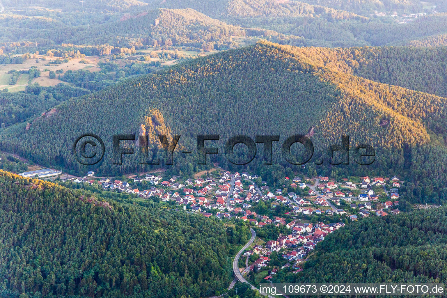 Drohnenaufname von Lug im Bundesland Rheinland-Pfalz, Deutschland