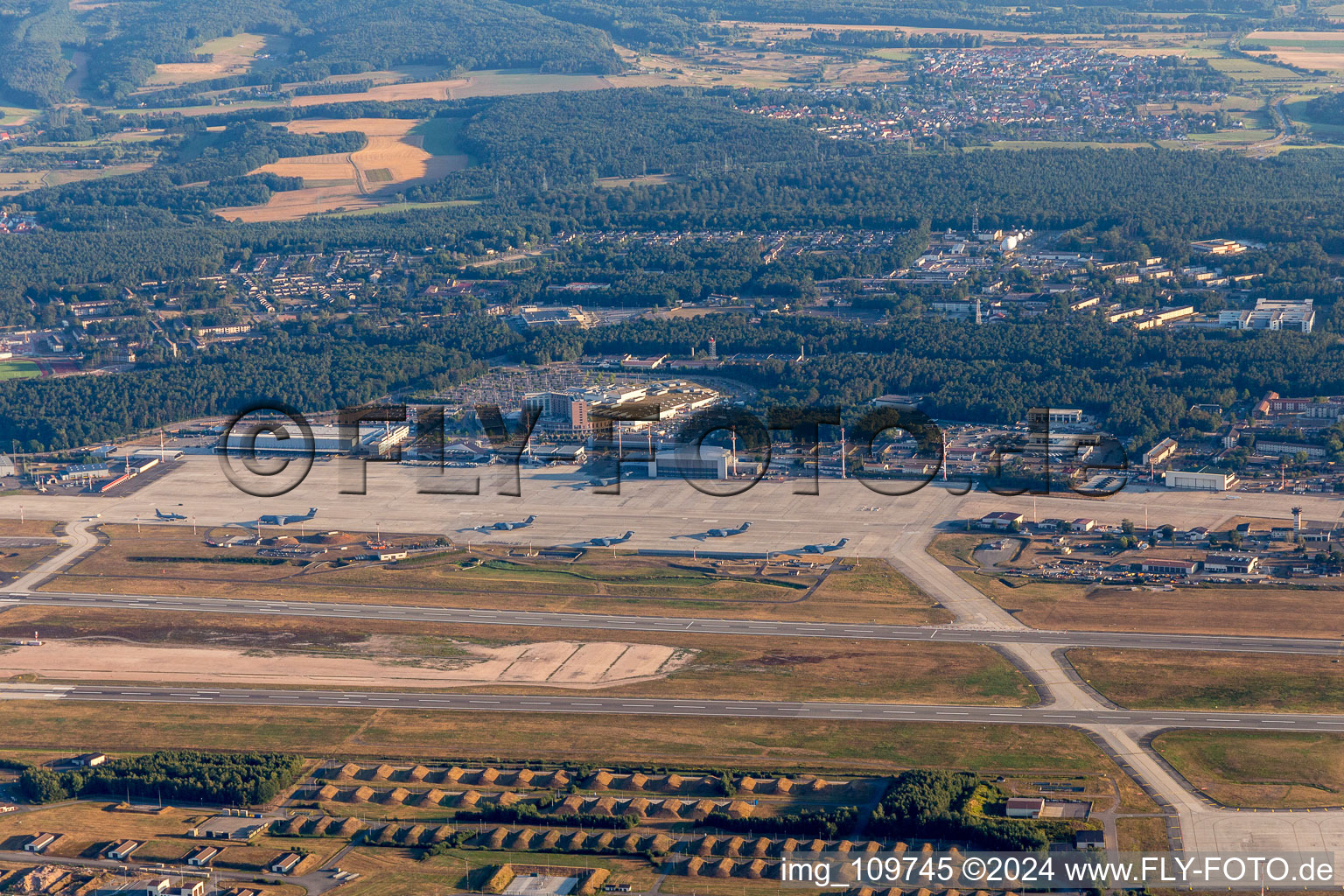 Luftbild von Ramstein, US Air Base im Bundesland Rheinland-Pfalz, Deutschland