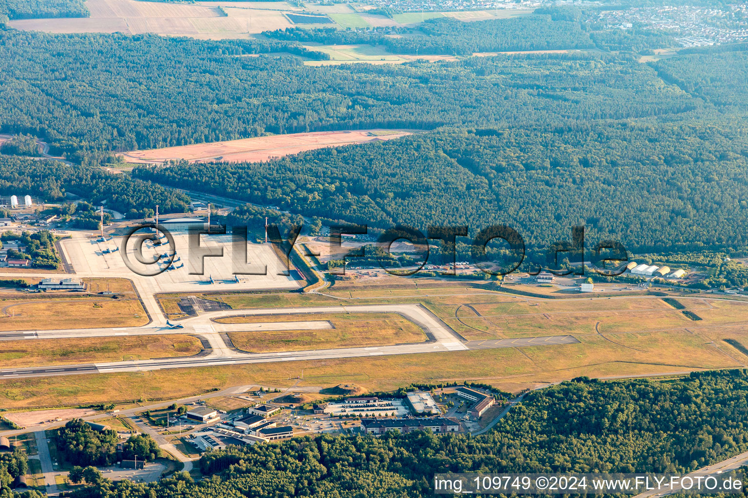 Ramstein, US Air Base im Bundesland Rheinland-Pfalz, Deutschland aus der Luft