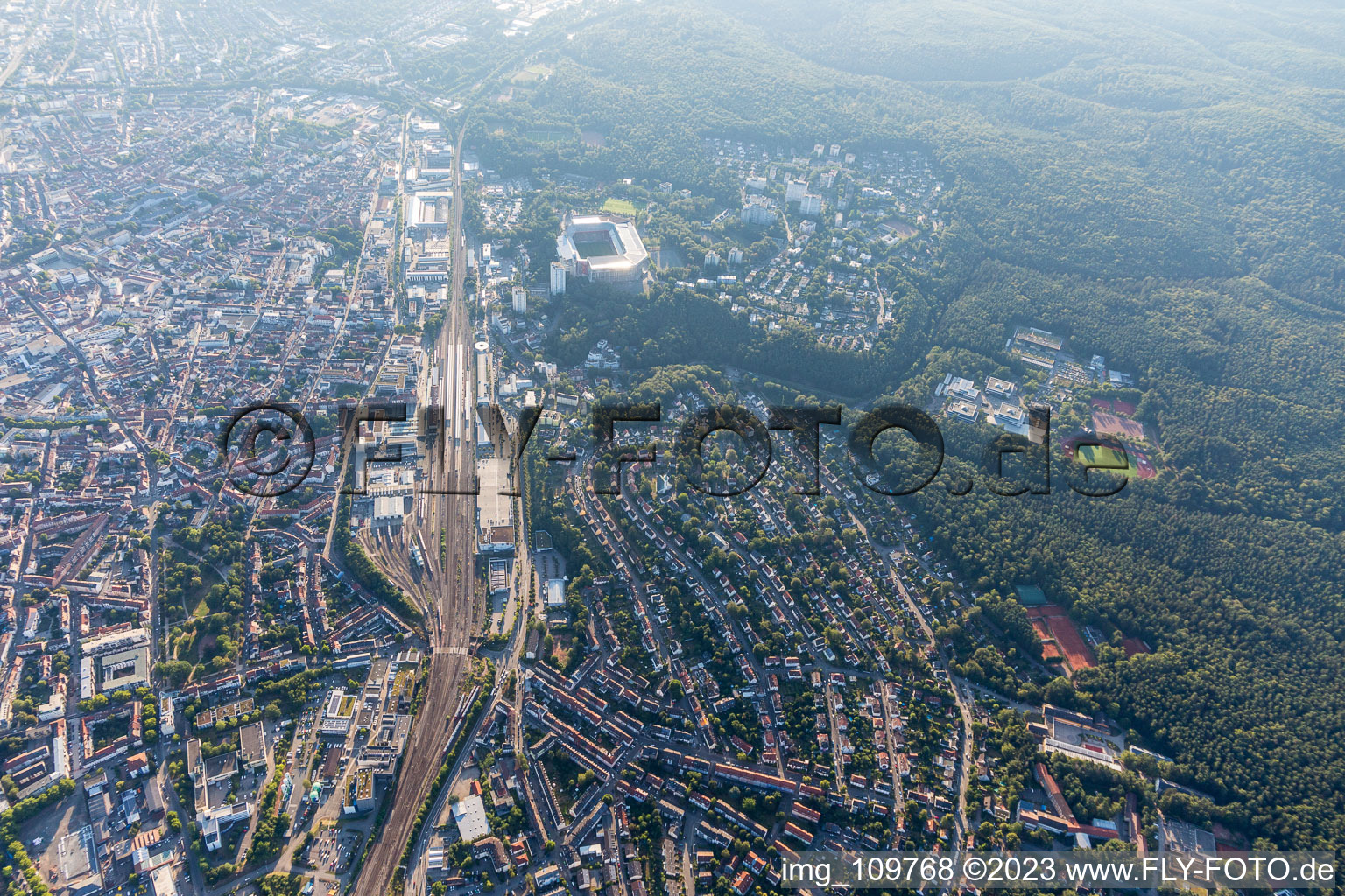 Kaiserslautern im Bundesland Rheinland-Pfalz, Deutschland aus der Luft
