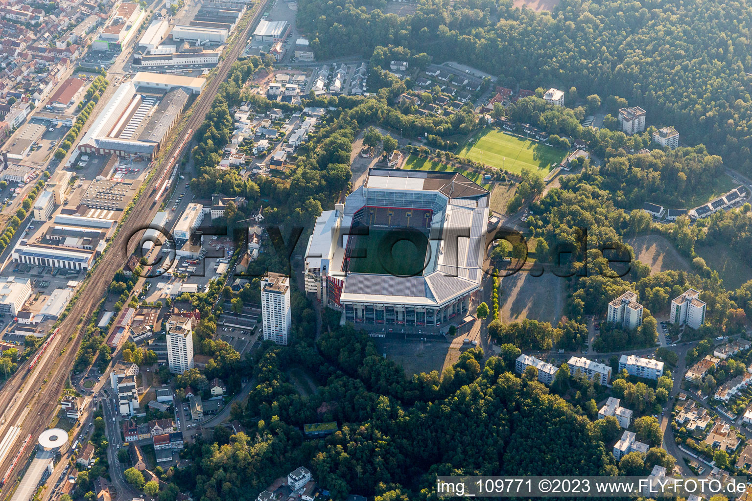 Kaiserslautern, Fritz-Walter Stadion des FCK auf dem Betzenberg im Bundesland Rheinland-Pfalz, Deutschland