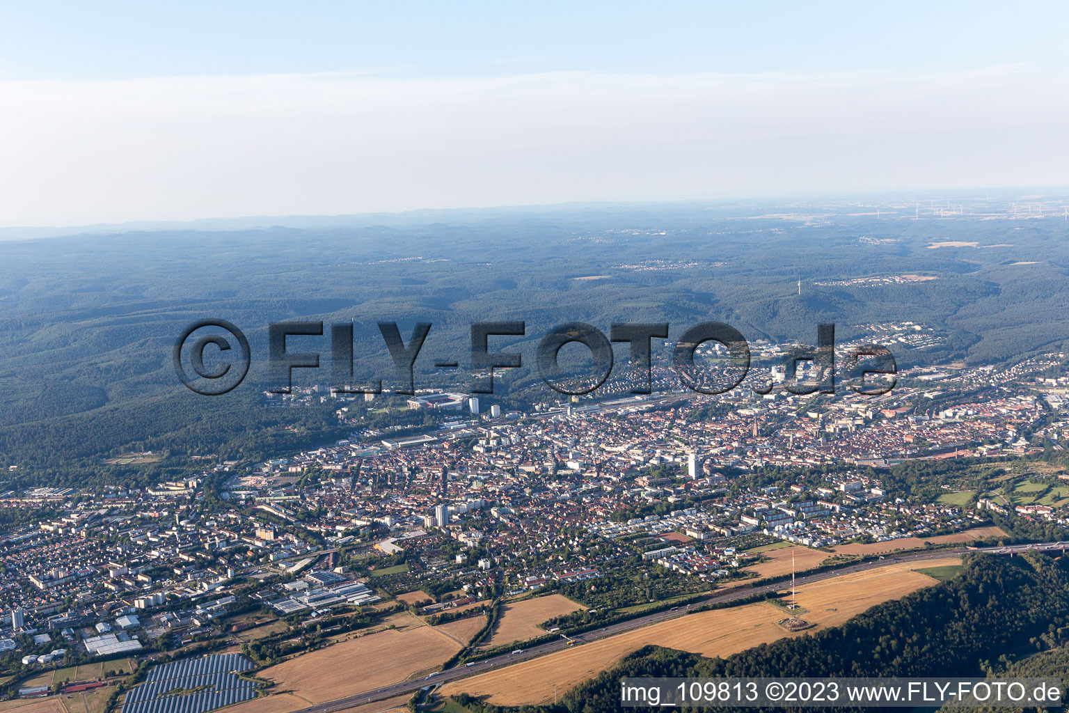 Kaiserslautern im Bundesland Rheinland-Pfalz, Deutschland vom Flugzeug aus