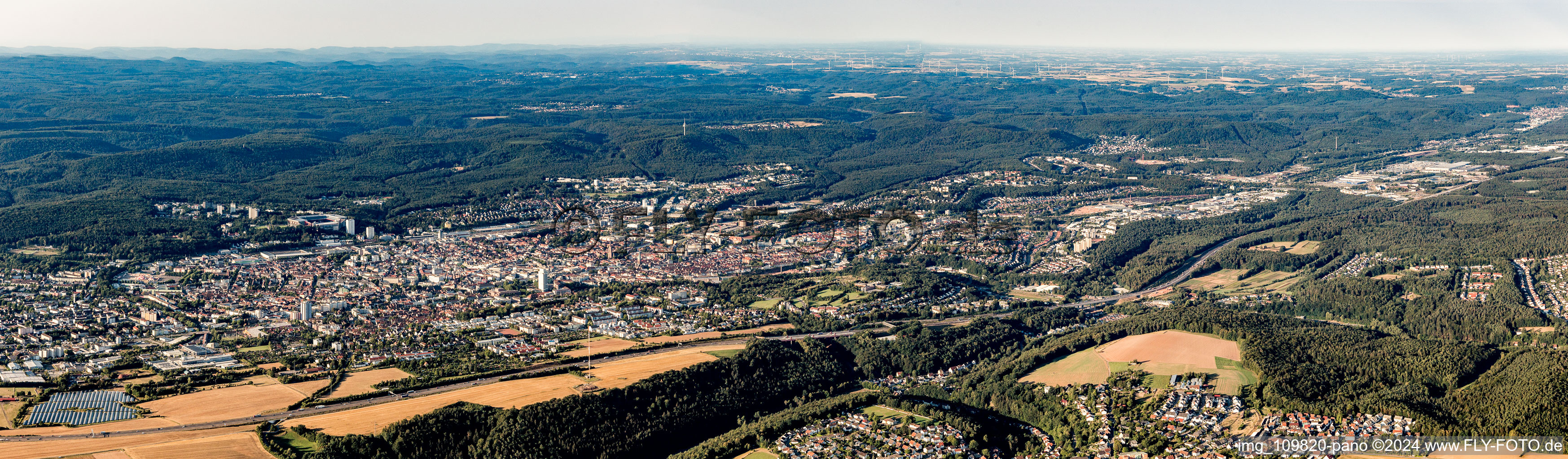 Luftaufnahme von Panorama in Kaiserslautern im Bundesland Rheinland-Pfalz, Deutschland
