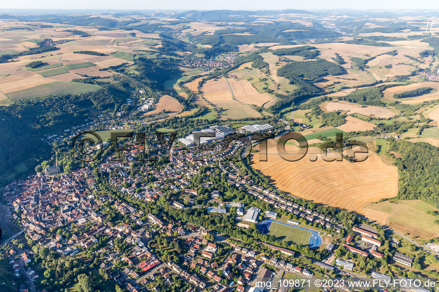 Meisenheim im Bundesland Rheinland-Pfalz, Deutschland aus der Drohnenperspektive