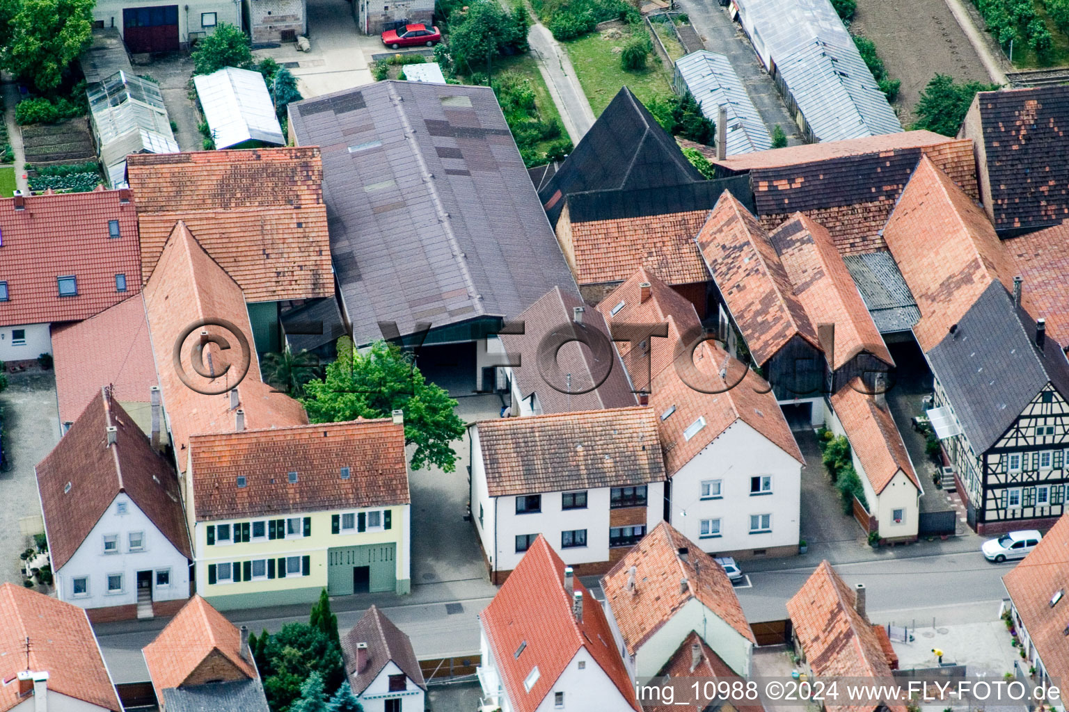 Drohnenaufname von Erlenbach bei Kandel im Bundesland Rheinland-Pfalz, Deutschland