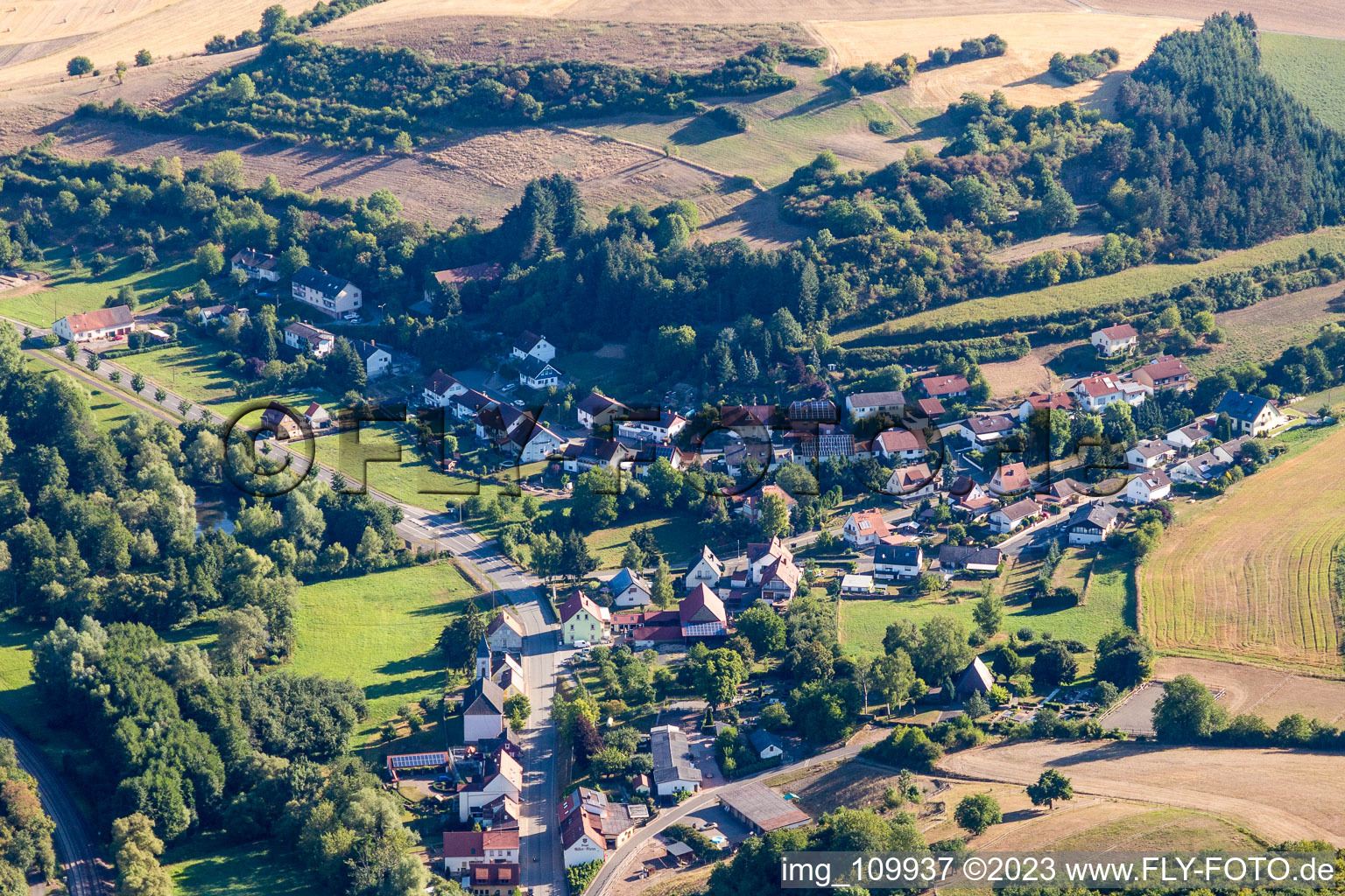 Drohnenbild von Mannweiler-Cölln im Bundesland Rheinland-Pfalz, Deutschland