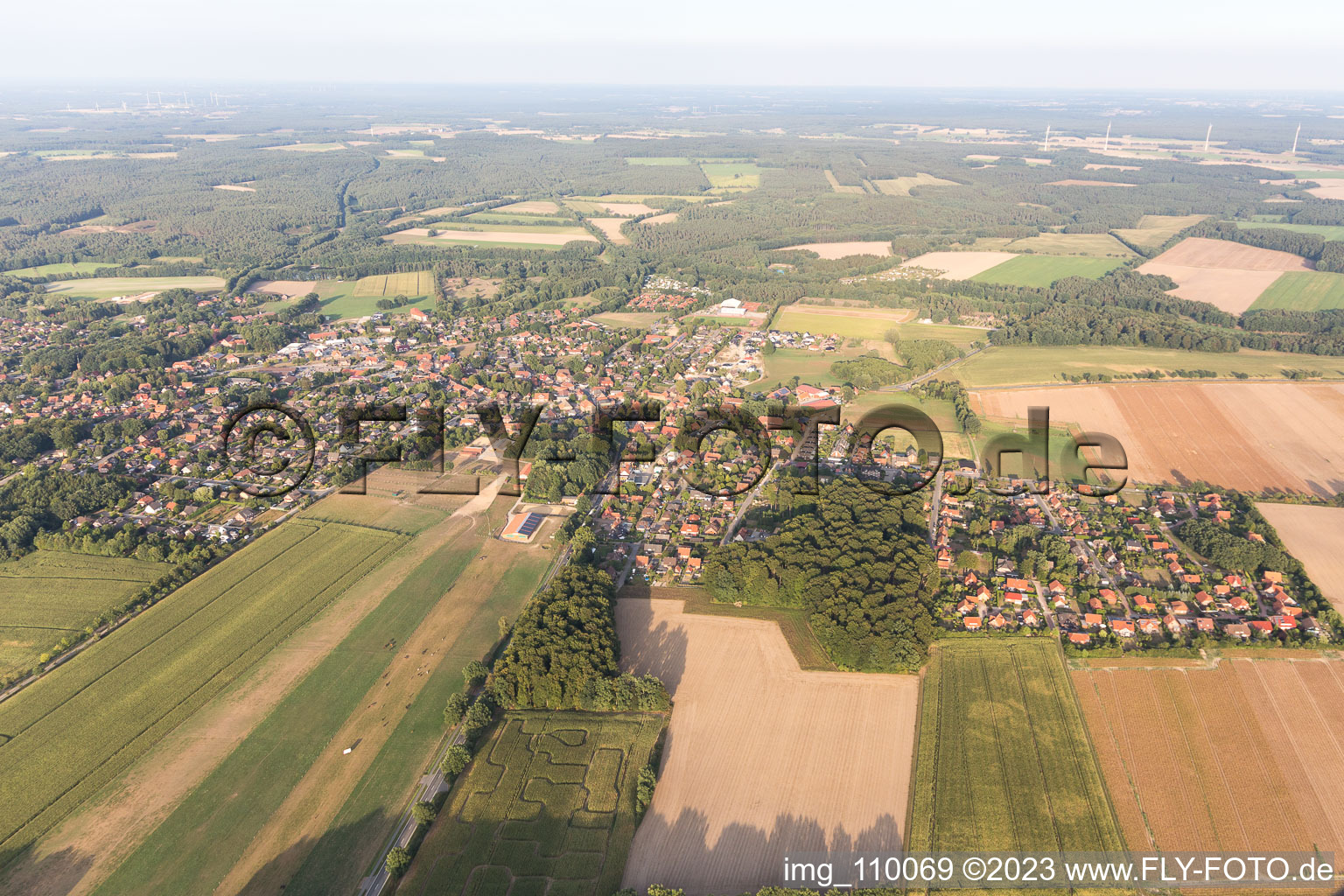 Schrägluftbild von Amelinghausen im Bundesland Niedersachsen, Deutschland