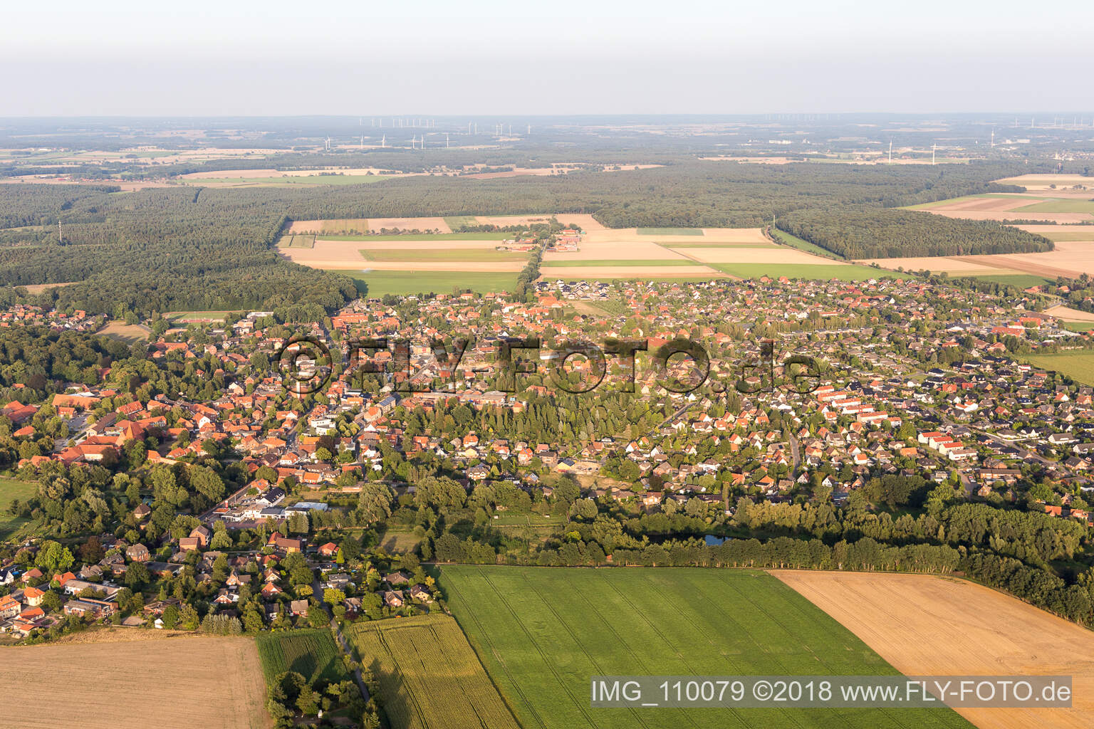 Schrägluftbild von Ebstorf im Bundesland Niedersachsen, Deutschland