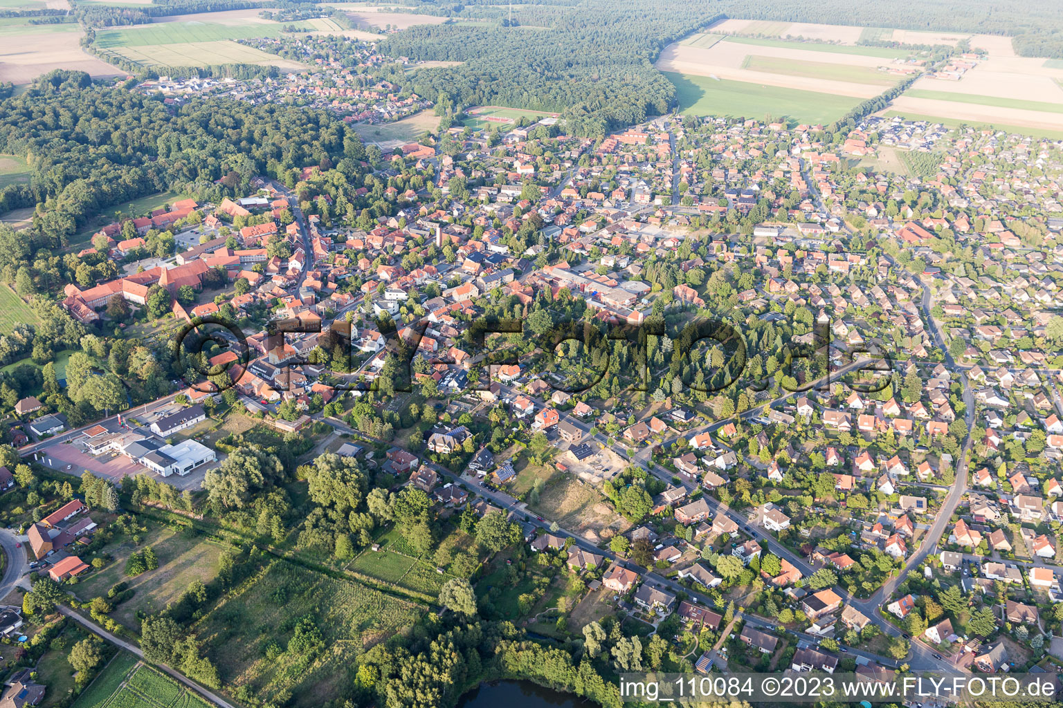 Ebstorf im Bundesland Niedersachsen, Deutschland vom Flugzeug aus