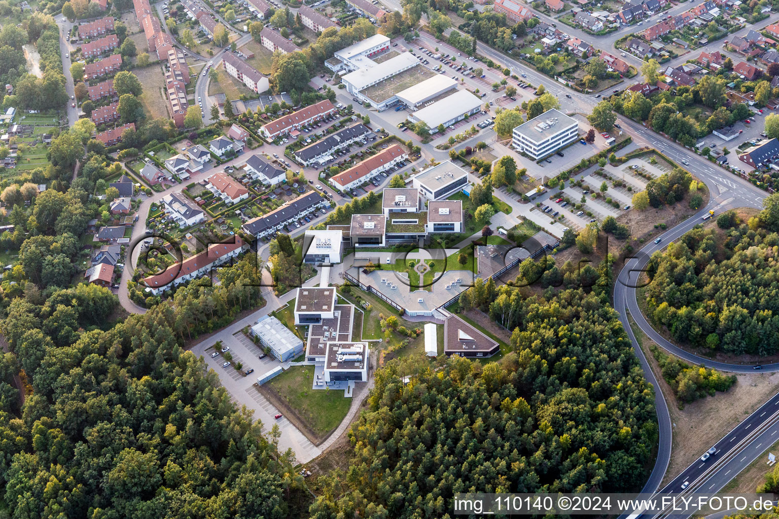 Luftbild von Campus- Gebäude der Werum Software & Systems AG und Werum IT Solutions GmbH im Ortsteil Moorfeld in Lüneburg im Bundesland Niedersachsen, Deutschland