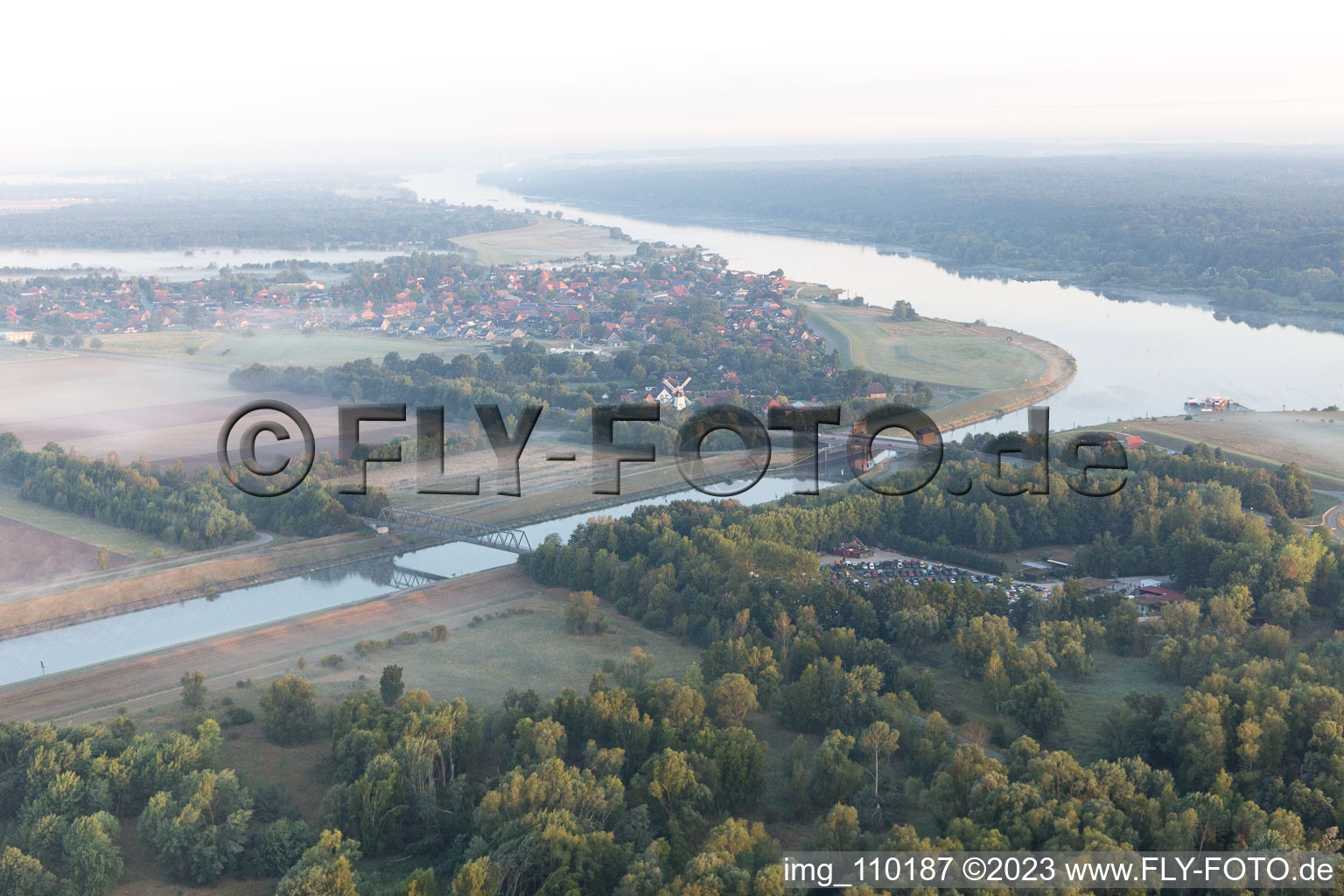 Luftbild von Artlenburg im Bundesland Niedersachsen, Deutschland