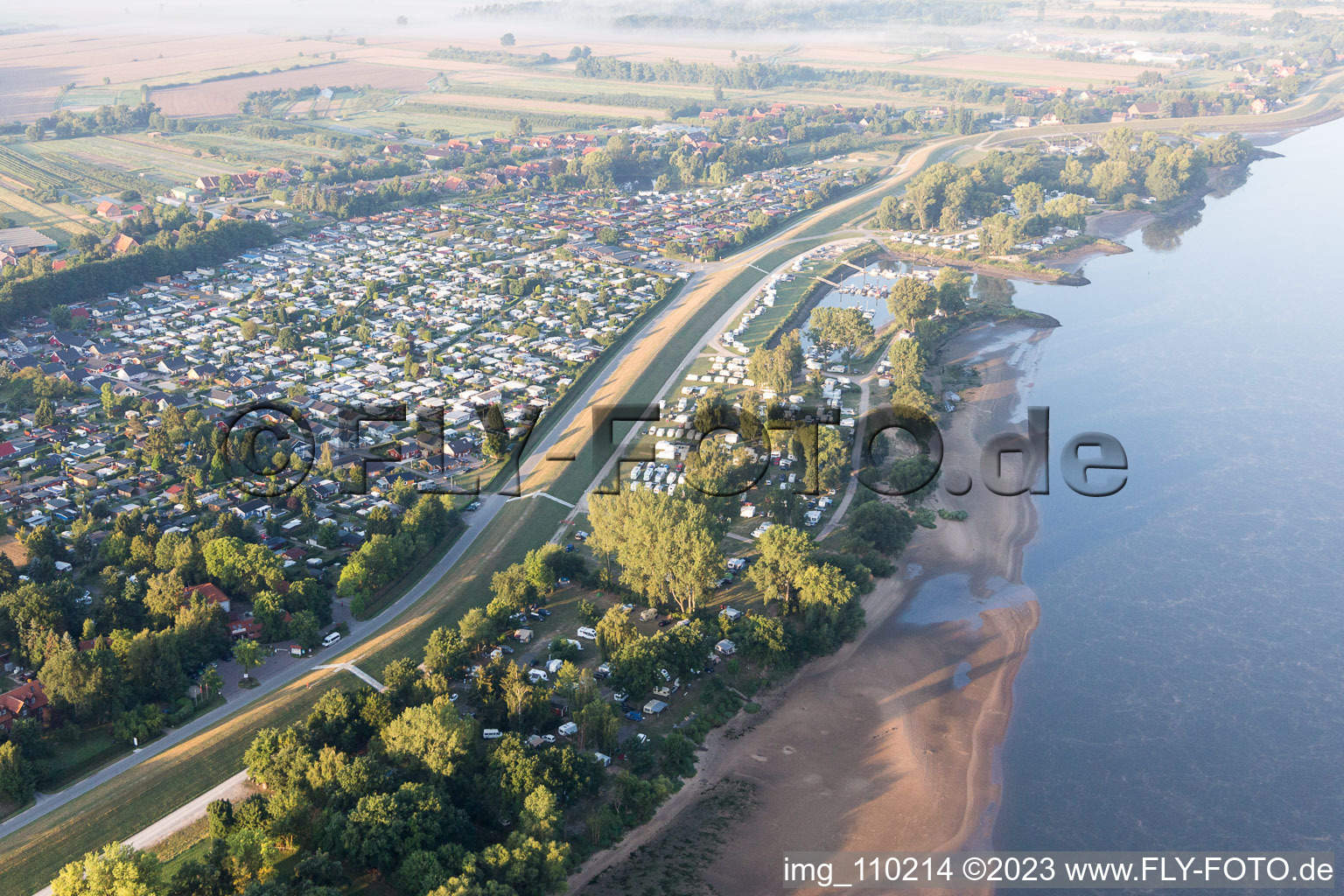 Luftbild von Stove, Campingplatz Stover Strand im Bundesland Niedersachsen, Deutschland