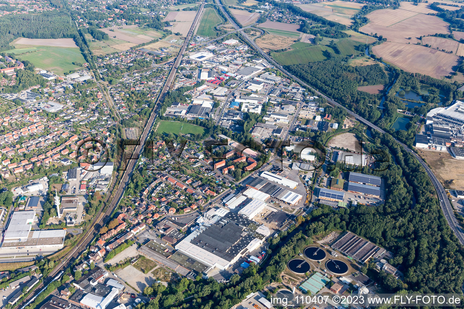 Lüneburg im Bundesland Niedersachsen, Deutschland von der Drohne aus gesehen