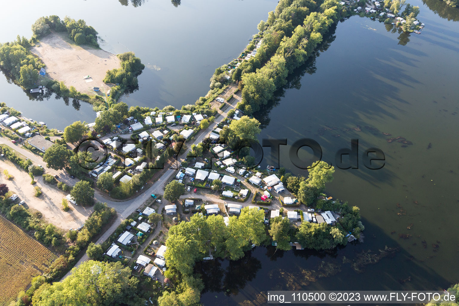Güster, Camping am Prüßsee im Bundesland Schleswig-Holstein, Deutschland von oben gesehen