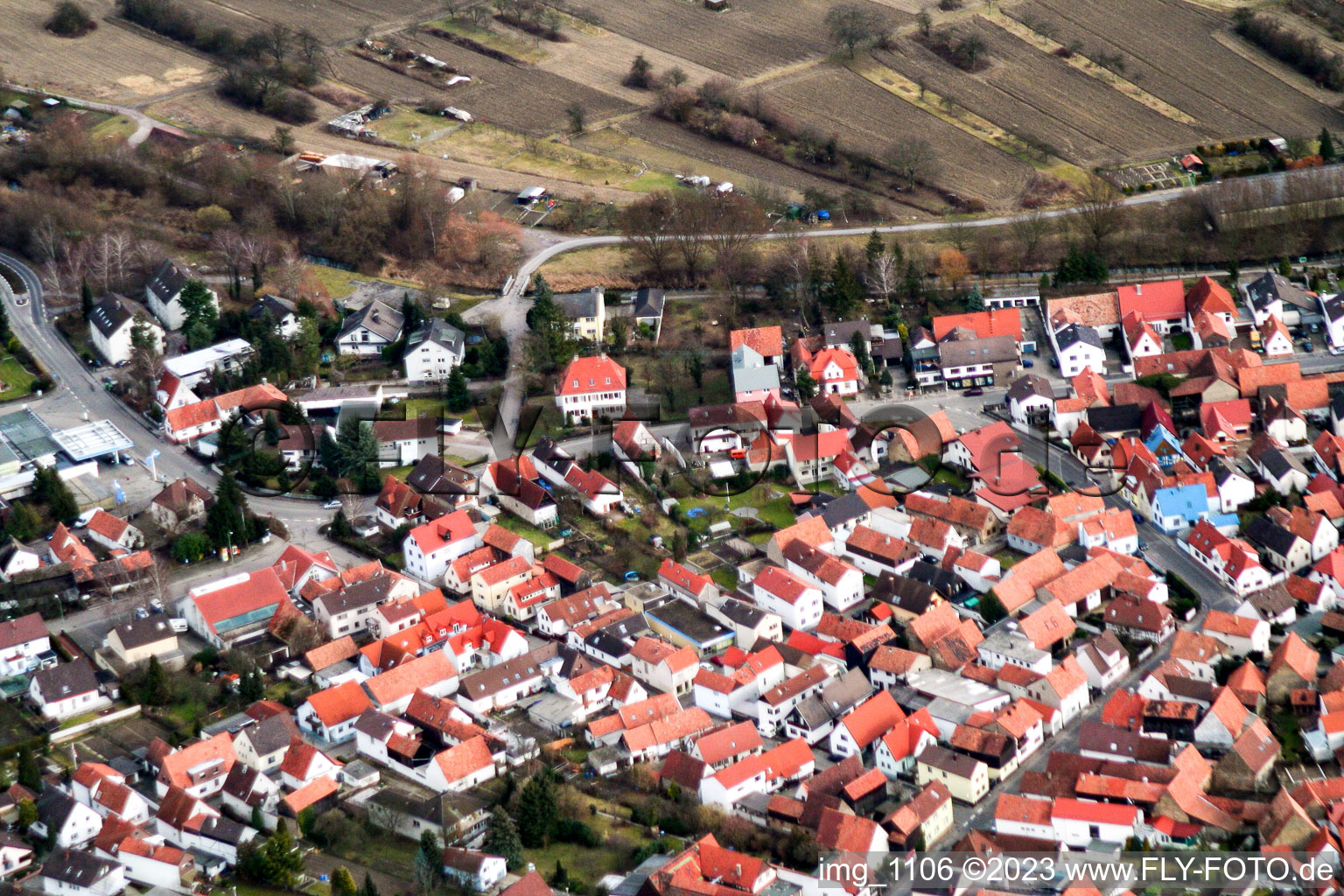 Drohnenaufname von Hagenbach im Bundesland Rheinland-Pfalz, Deutschland
