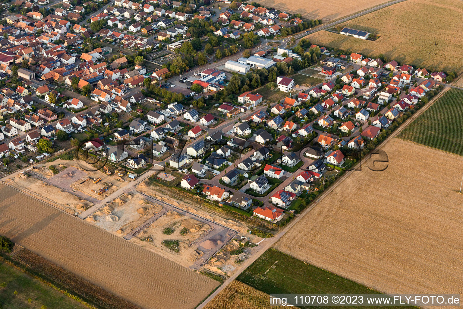 Luftaufnahme von Steinweiler, Erweiterung Neubaugebiet Brotäcker im Bundesland Rheinland-Pfalz, Deutschland