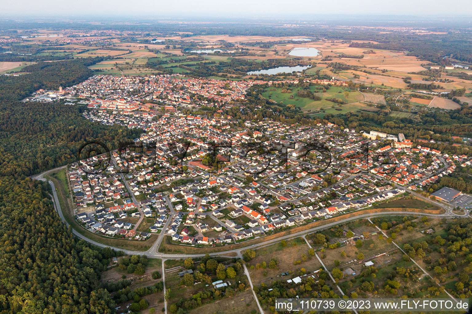 Jockgrim im Bundesland Rheinland-Pfalz, Deutschland aus der Vogelperspektive