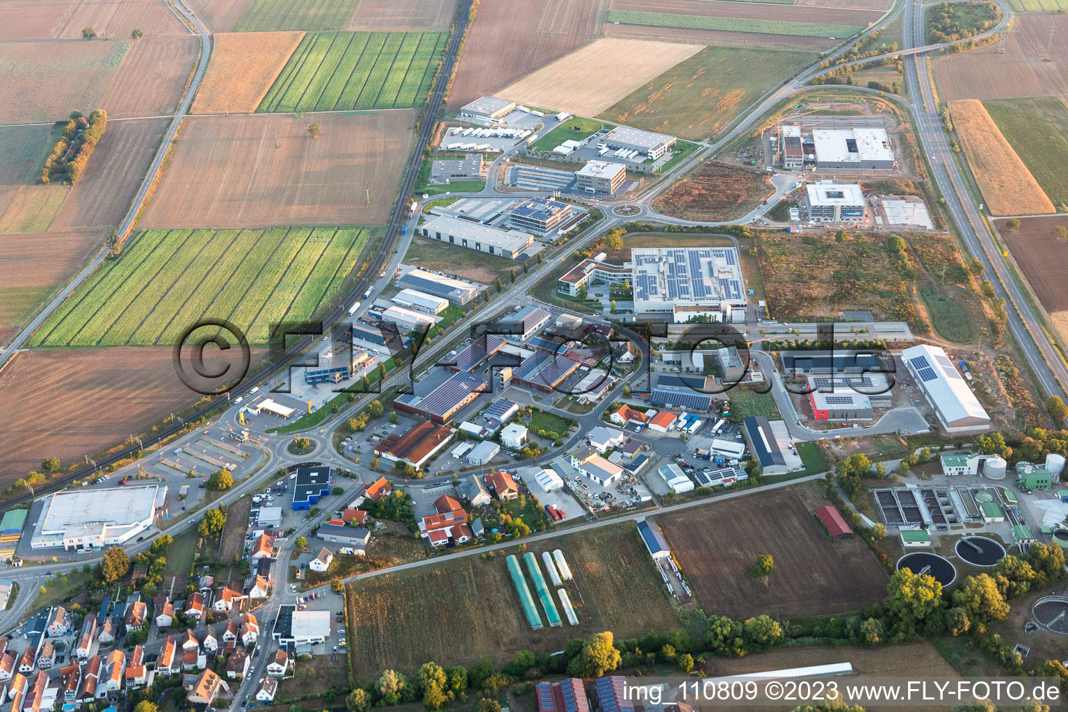 Drohnenaufname von Rülzheim im Bundesland Rheinland-Pfalz, Deutschland