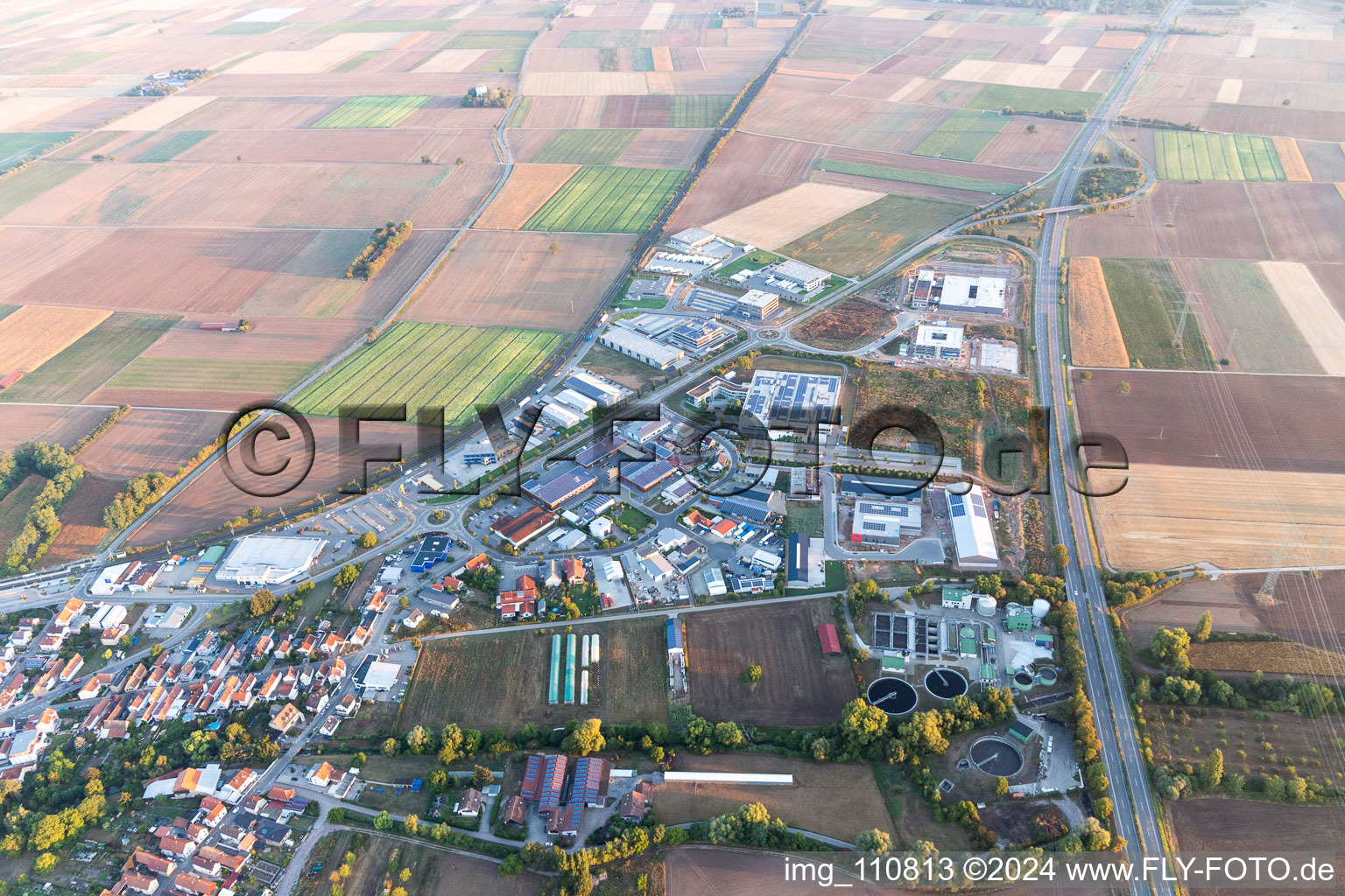 Rülzheim im Bundesland Rheinland-Pfalz, Deutschland vom Flugzeug aus