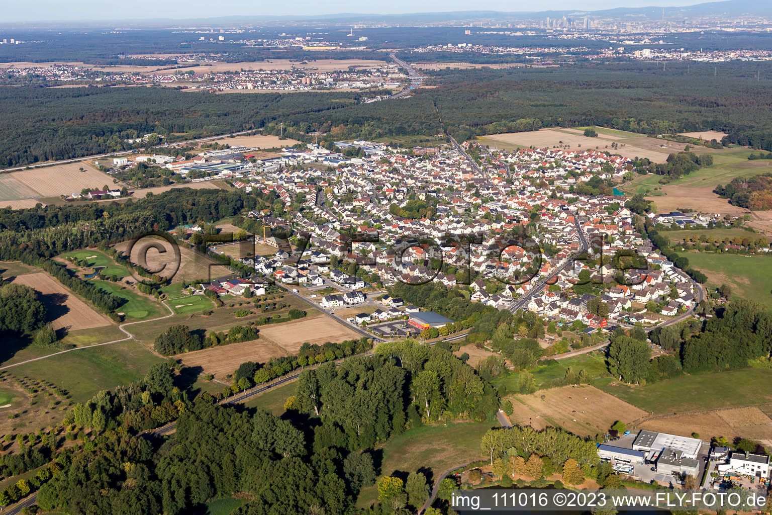 Luftbild von Seligenstadt im Bundesland Hessen, Deutschland