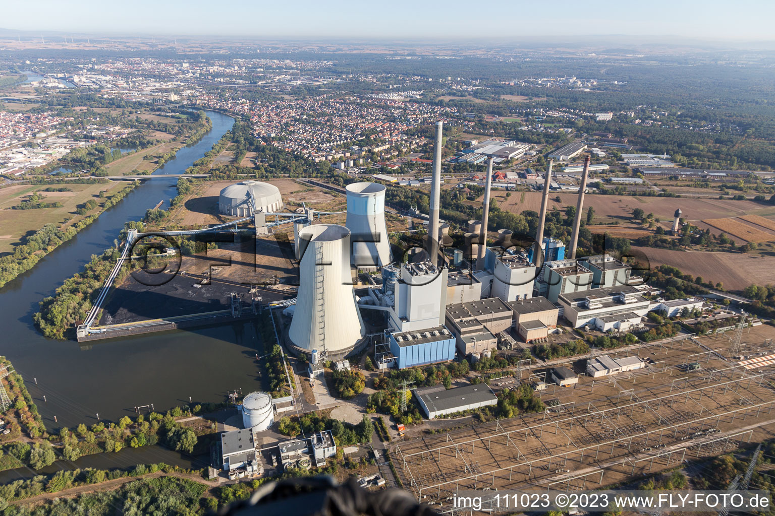 Großkrotzenburg, Kohle- und Gaskraftwerk Staudinger am Main bei Hanau in Großkrotzenburg im Bundesland Hessen, Deutschland