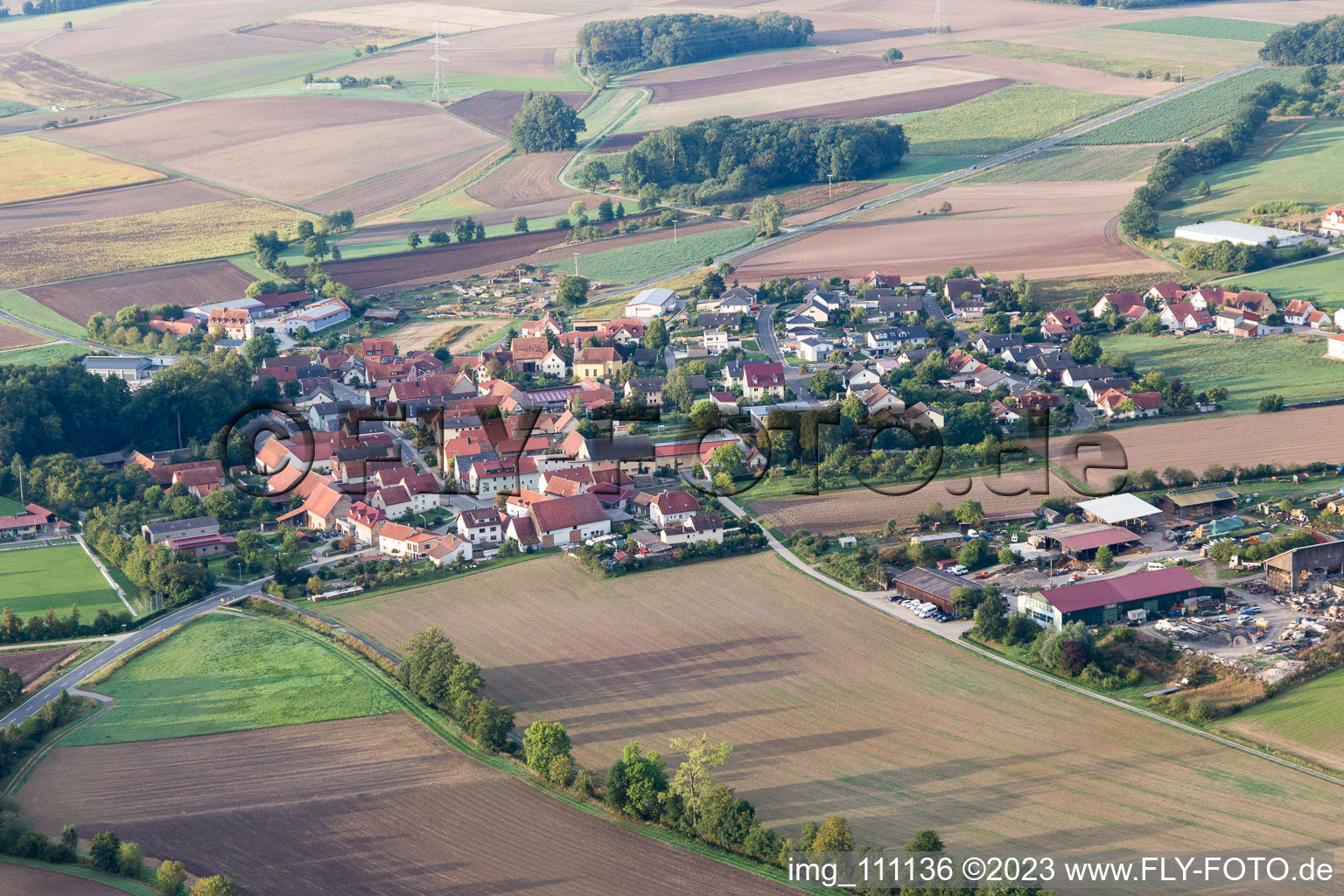 Luftbild von Steinsfeld im Bundesland Bayern, Deutschland